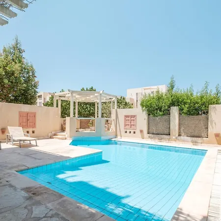 Exclusive Pool Marina Retreat Apartment
