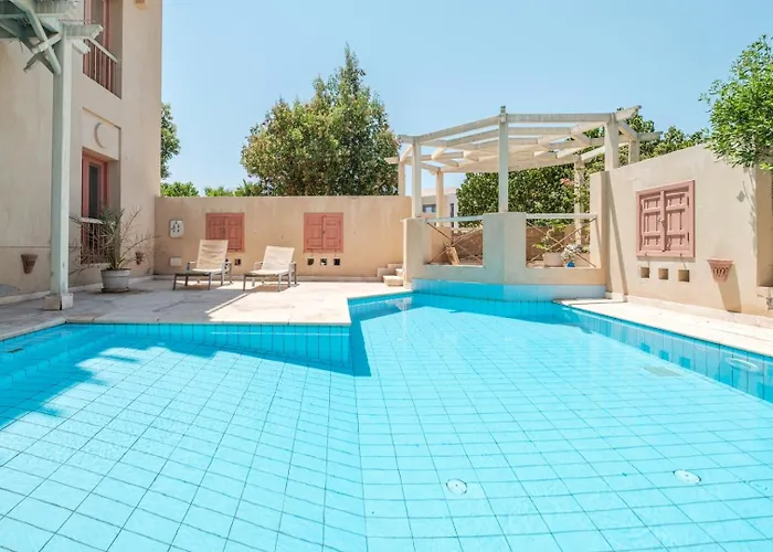 2br New Marina Retreat • Private Pool Hurghada