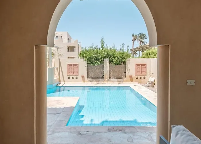 2br New Marina Retreat • Private Pool